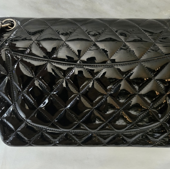 Authentic Chanel Patent Leather Jumbo Double Flap Classic Bag - Picture 6 of 16